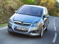 Opel Zafira (2008) - picture 8 of 12
