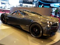 Pagani Huayra Carbon Edition Geneva (2012) - picture 1 of 3