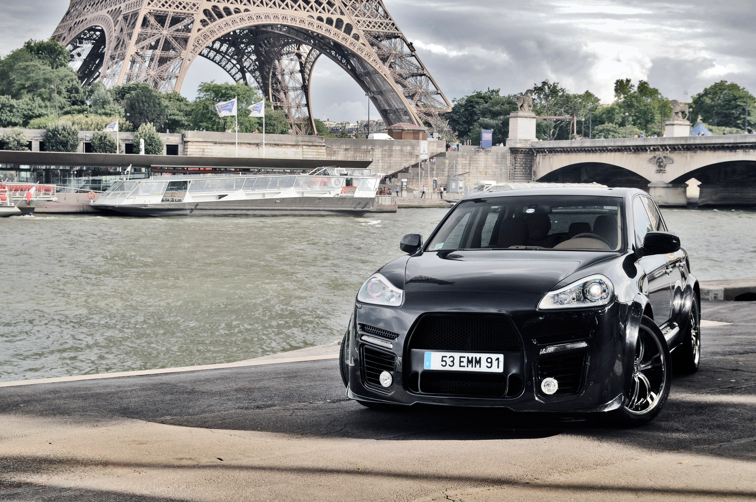 Porsche Paret Porsche Cayenne BALROG