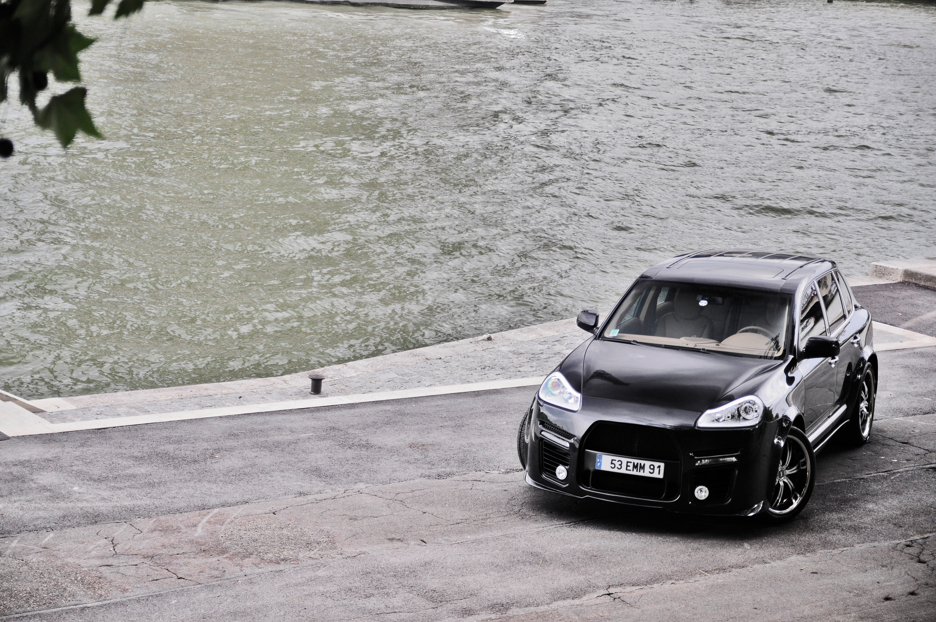 Porsche Paret Porsche Cayenne BALROG