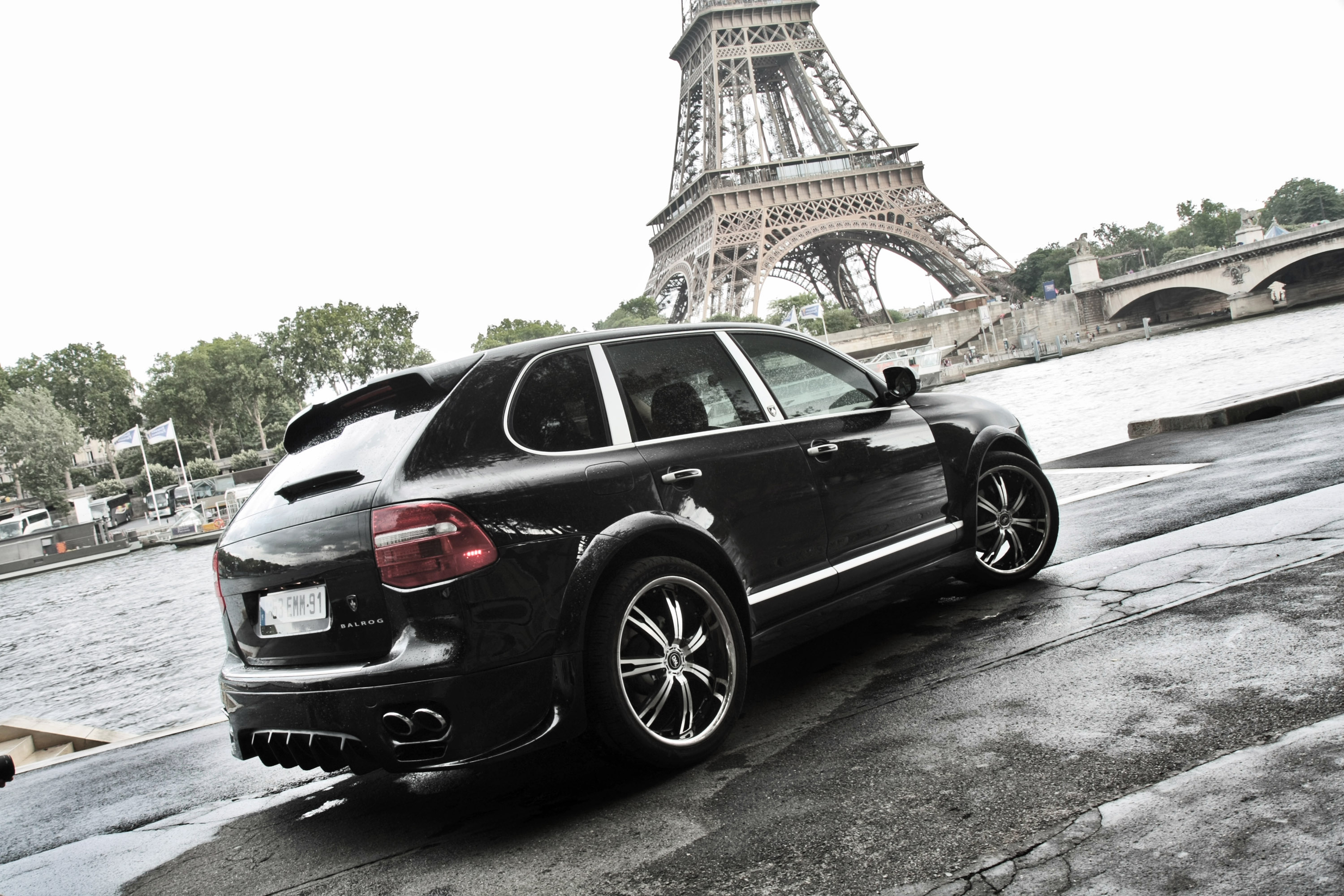 Porsche Paret Porsche Cayenne BALROG