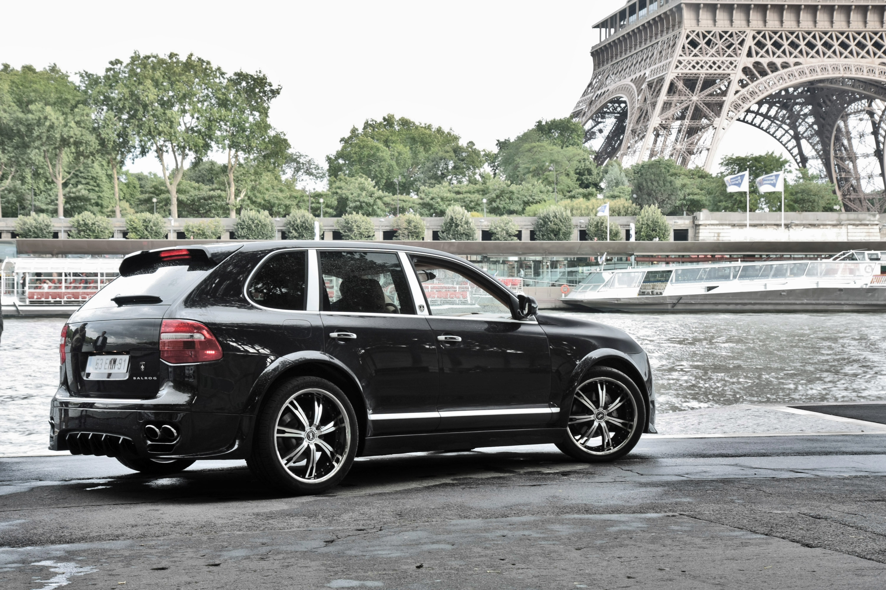 Porsche Paret Porsche Cayenne BALROG
