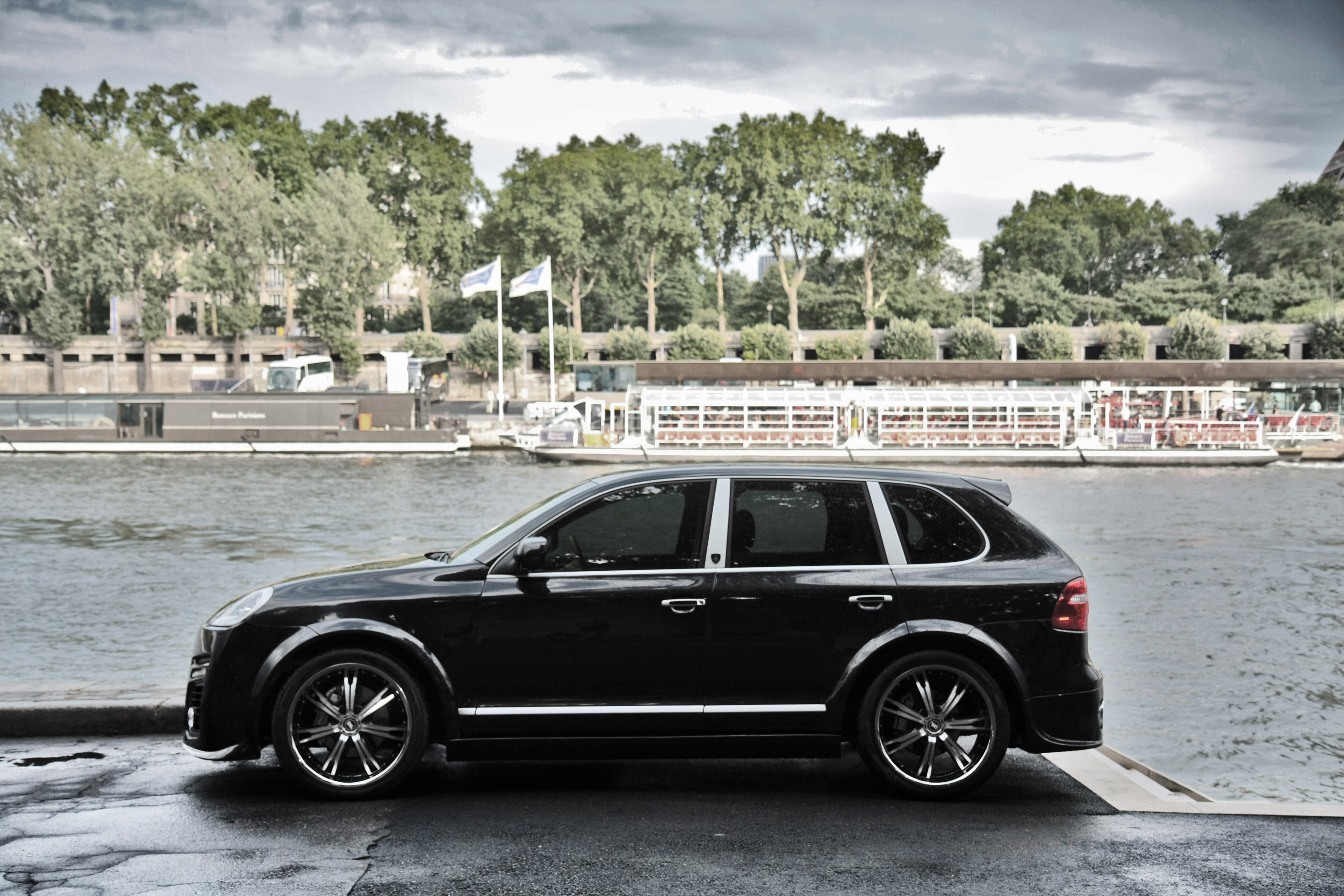 Porsche Paret Porsche Cayenne BALROG