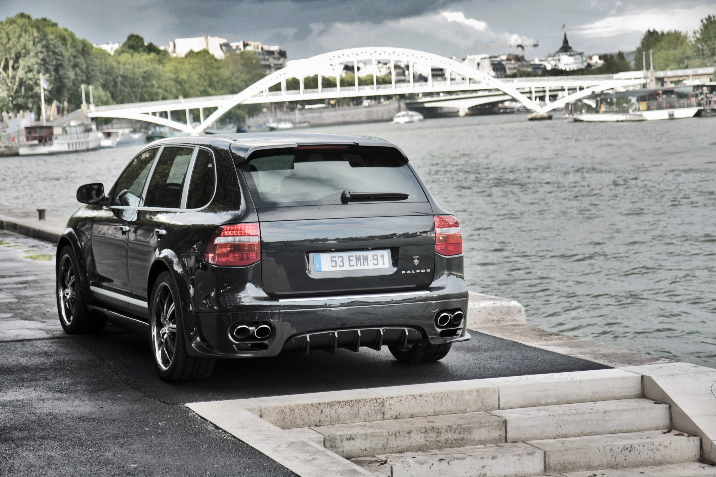 Porsche Paret Porsche Cayenne BALROG