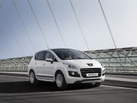 Peugeot 3008 HYbrid4 Limited Edition (2011) - picture 8 of 8