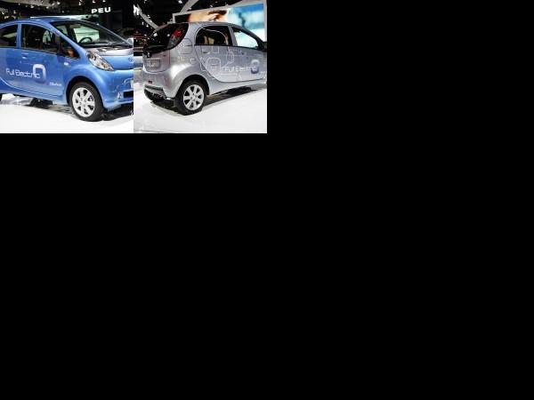 Paris Peugeot iOn Paris 2010 (2010) - picture 1 of 2