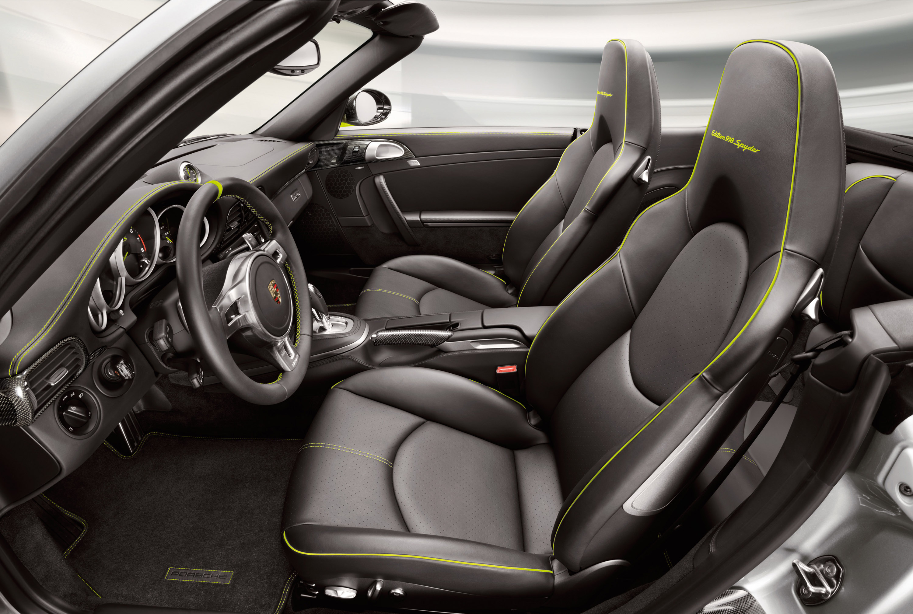 Porsche 911 Turbo S "Edition 918 Spyder"