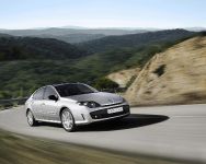 Renault Laguna GT (2008) - picture 8 of 40