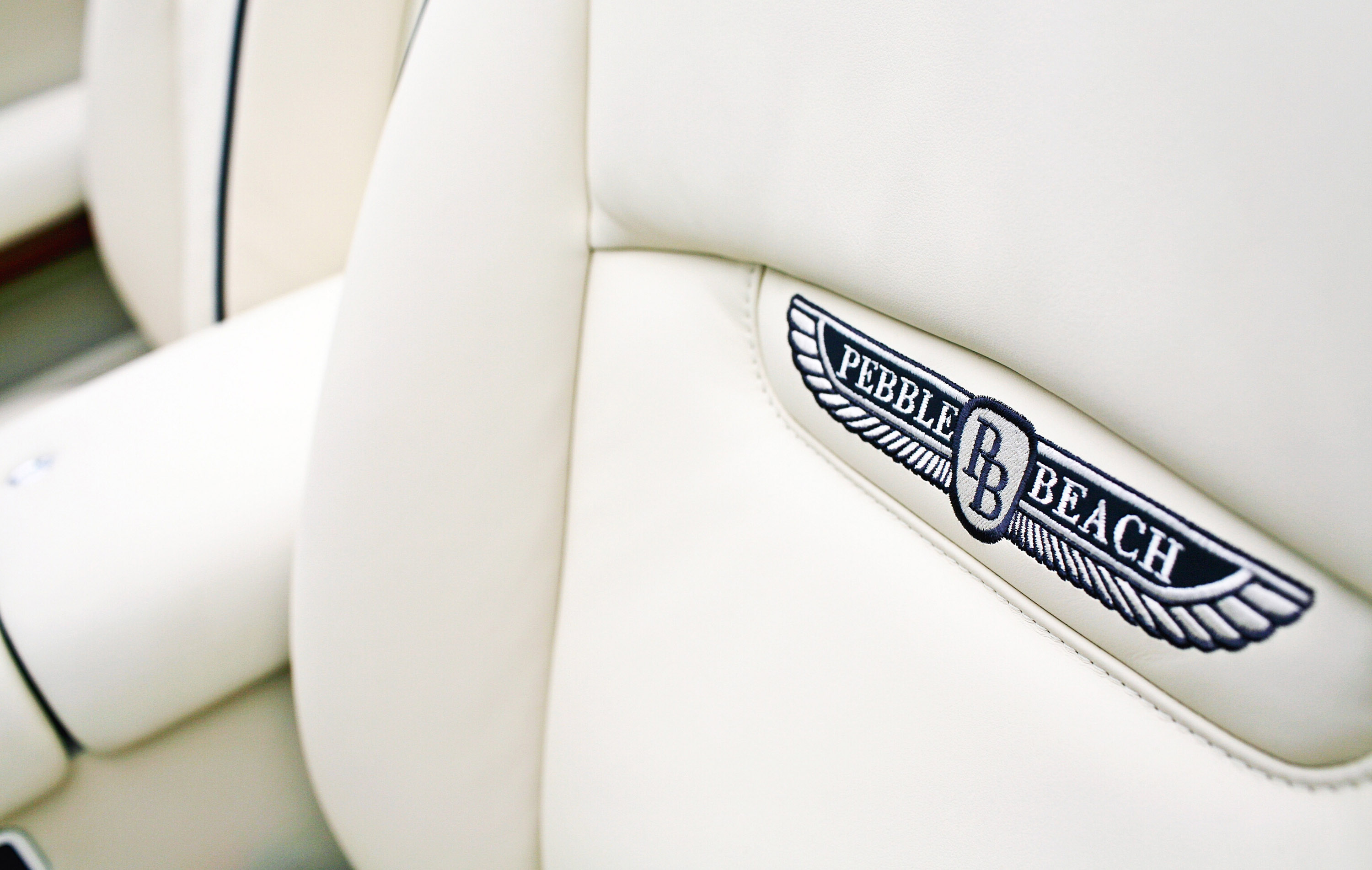 Rolls-Royce Phantom Drophead Coupe Pebble Beach Edition