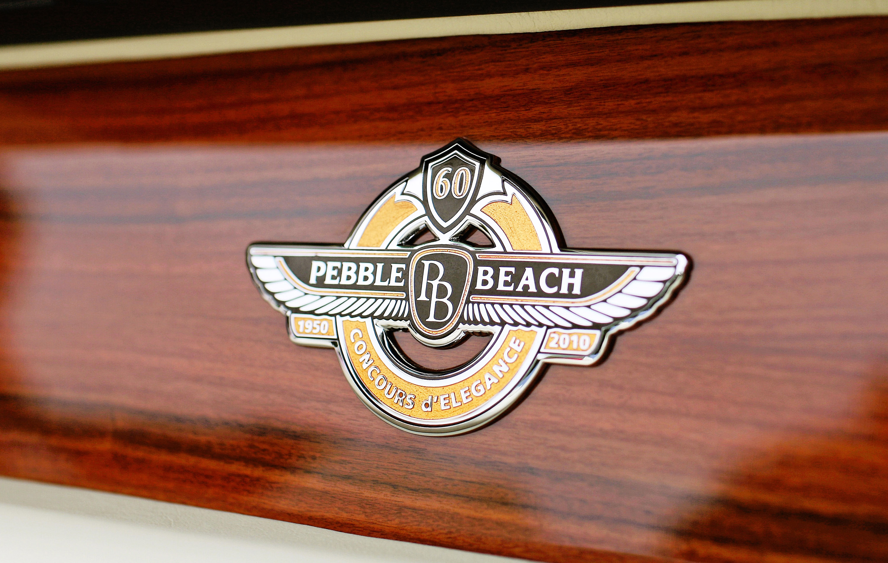 Rolls-Royce Phantom Drophead Coupe Pebble Beach Edition
