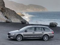 Skoda Superb Combi (2009) - picture 2 of 32
