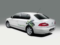 Skoda Superb GreenLine (2009) - picture 2 of 6