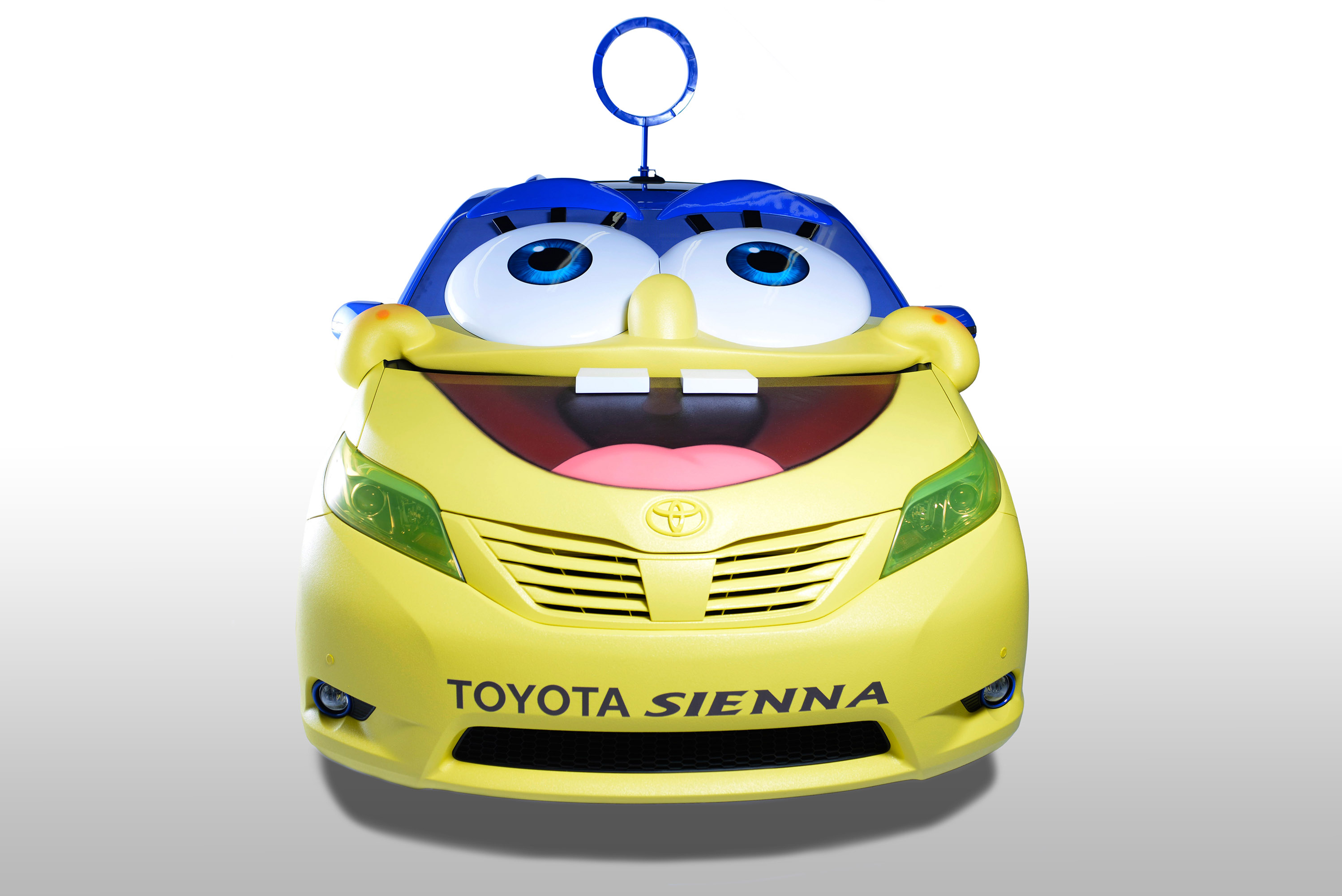 Toyota SpongeBob Movie-themed 2015 Toyota Sienna