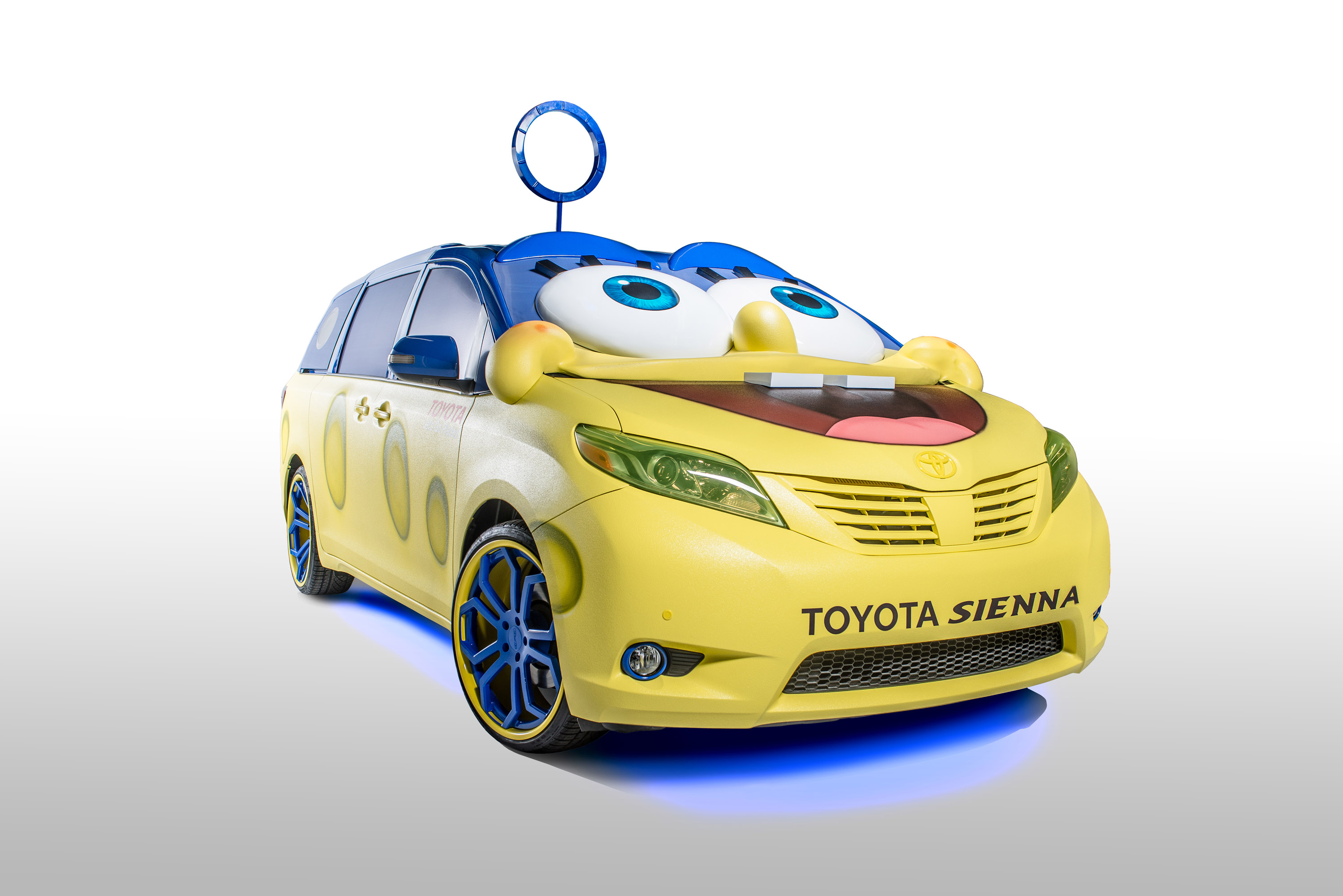 Toyota SpongeBob Movie-themed 2015 Toyota Sienna