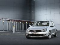 Volkswagen Golf (2008) - picture 1 of 26