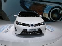 Toyota AurisHybrid Touring Sports Paris 2012 (2012)