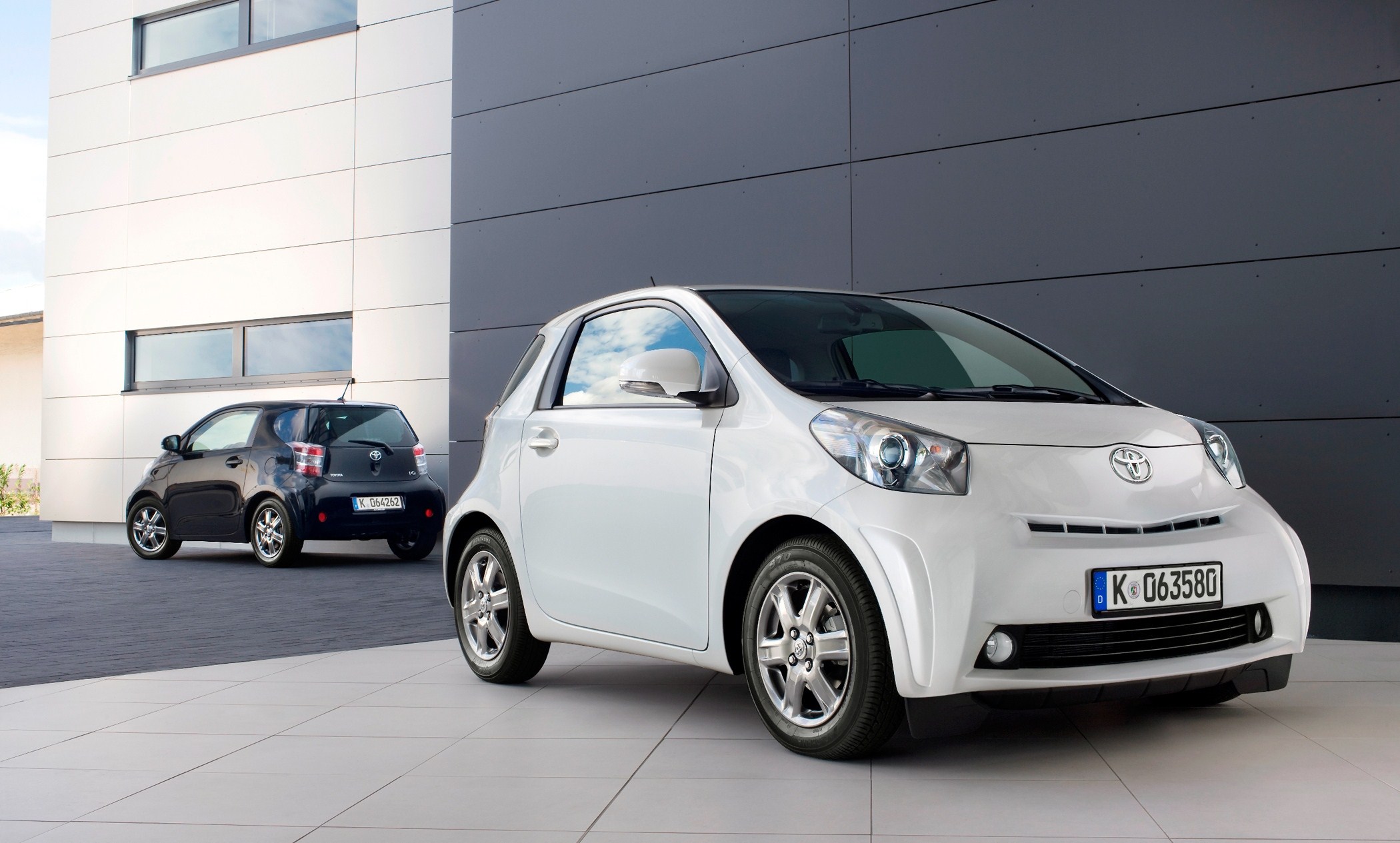 Toyota Avensis, Urban Cruiser and iQ