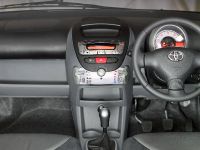 Toyota Aygo Platinum (2009) - picture 7 of 8