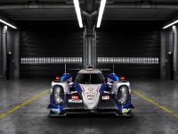 Toyota TS040 Hybrid Race Car (2014)