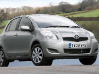 Toyota Yaris TR (2009) - picture 3 of 4