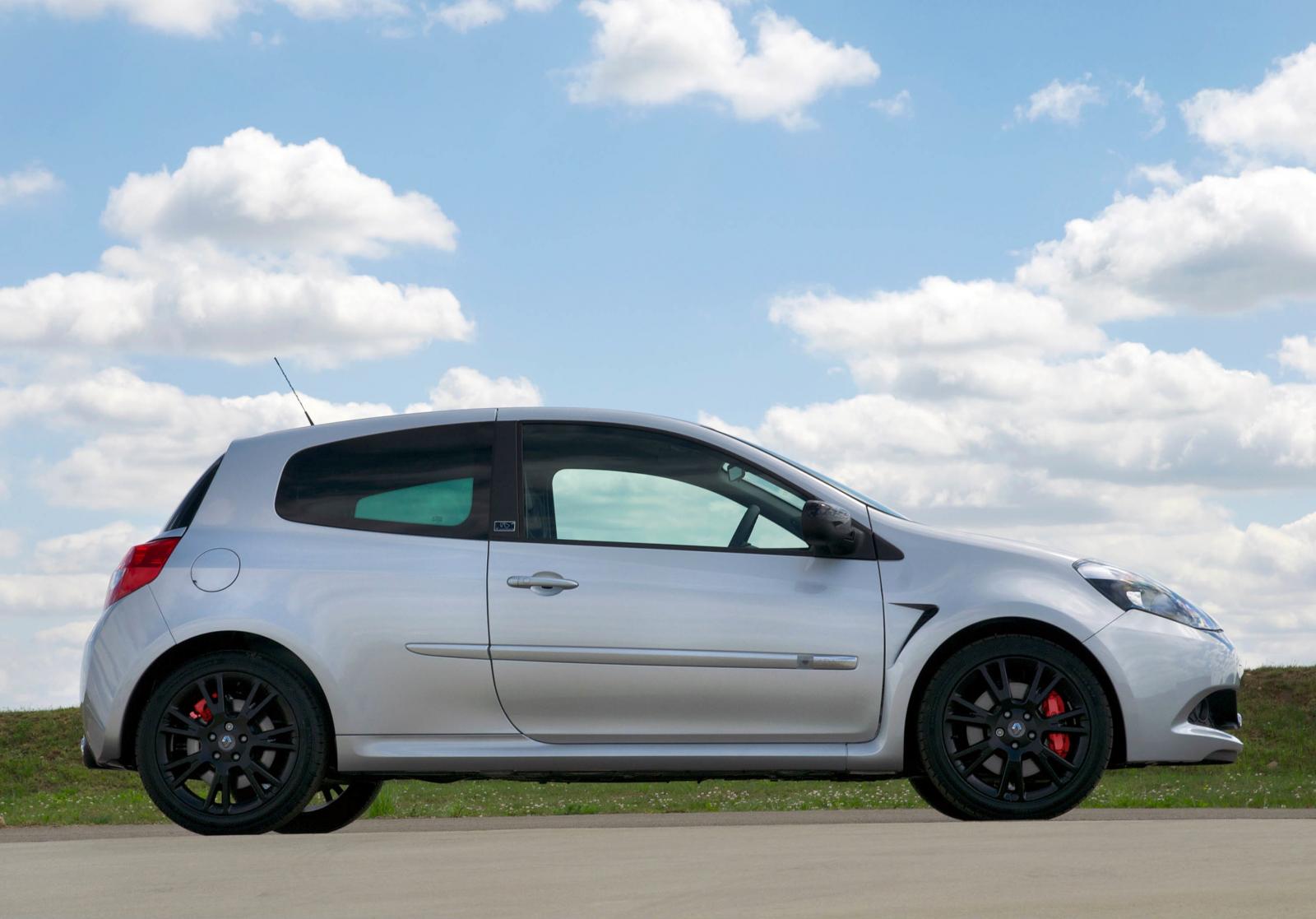 Renault Twingo Renaultsport 133 and Clio Renaultsport 200 Silverstone GP