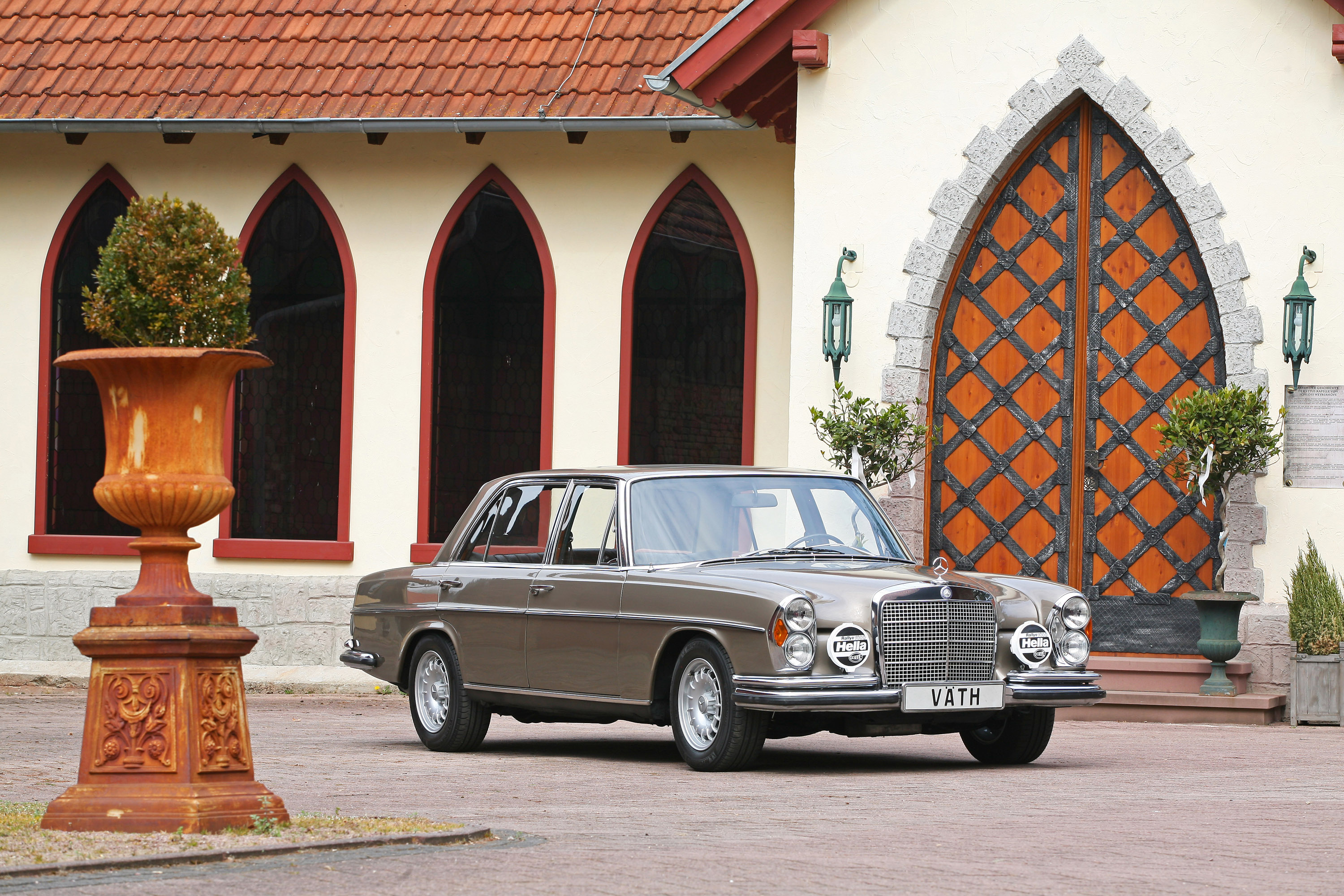 VATH Mercedes-Benz 300 SEL