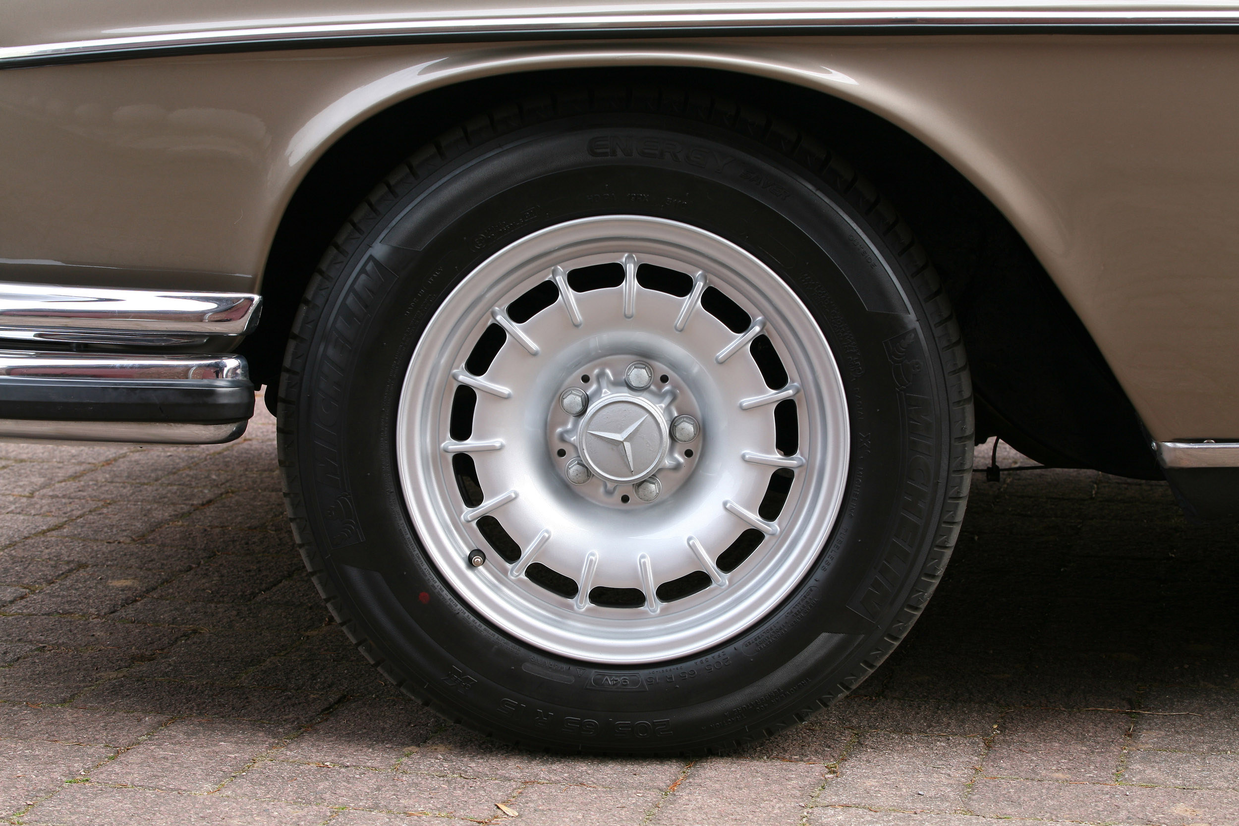 VATH Mercedes-Benz 300 SEL