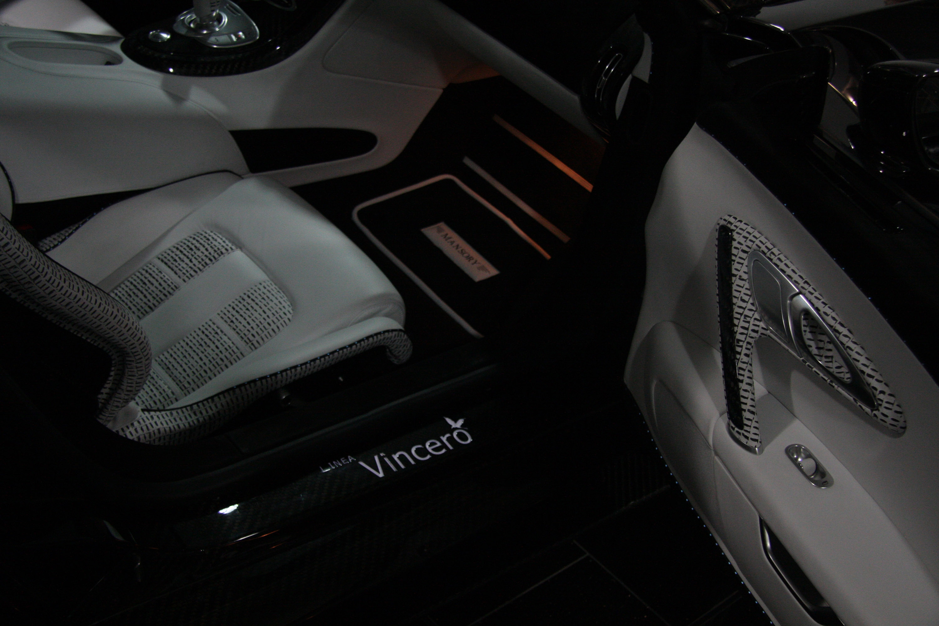 Mansory Linea Vincero Bugatti Veyron 16.4