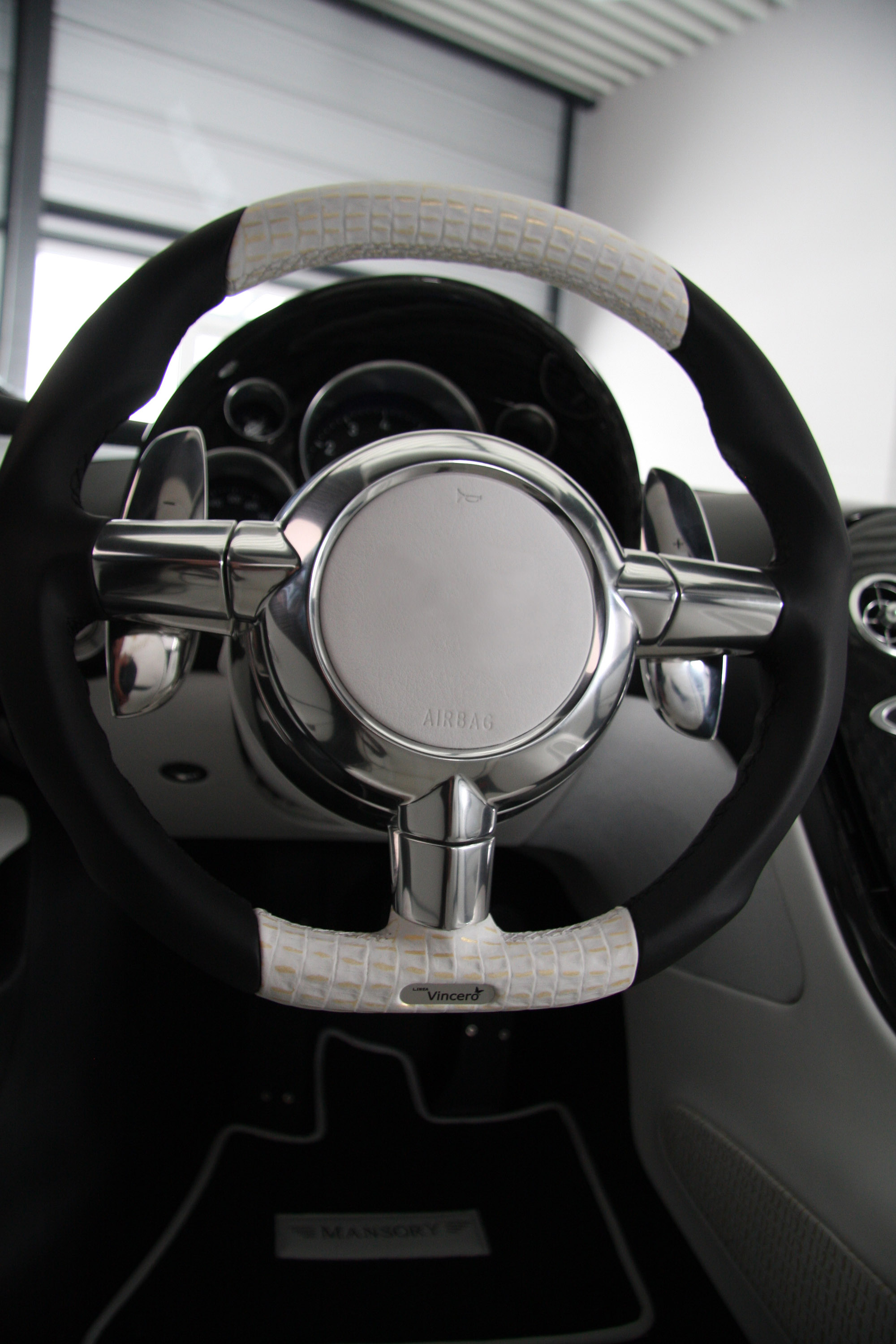 Mansory Linea Vincero Bugatti Veyron 16.4