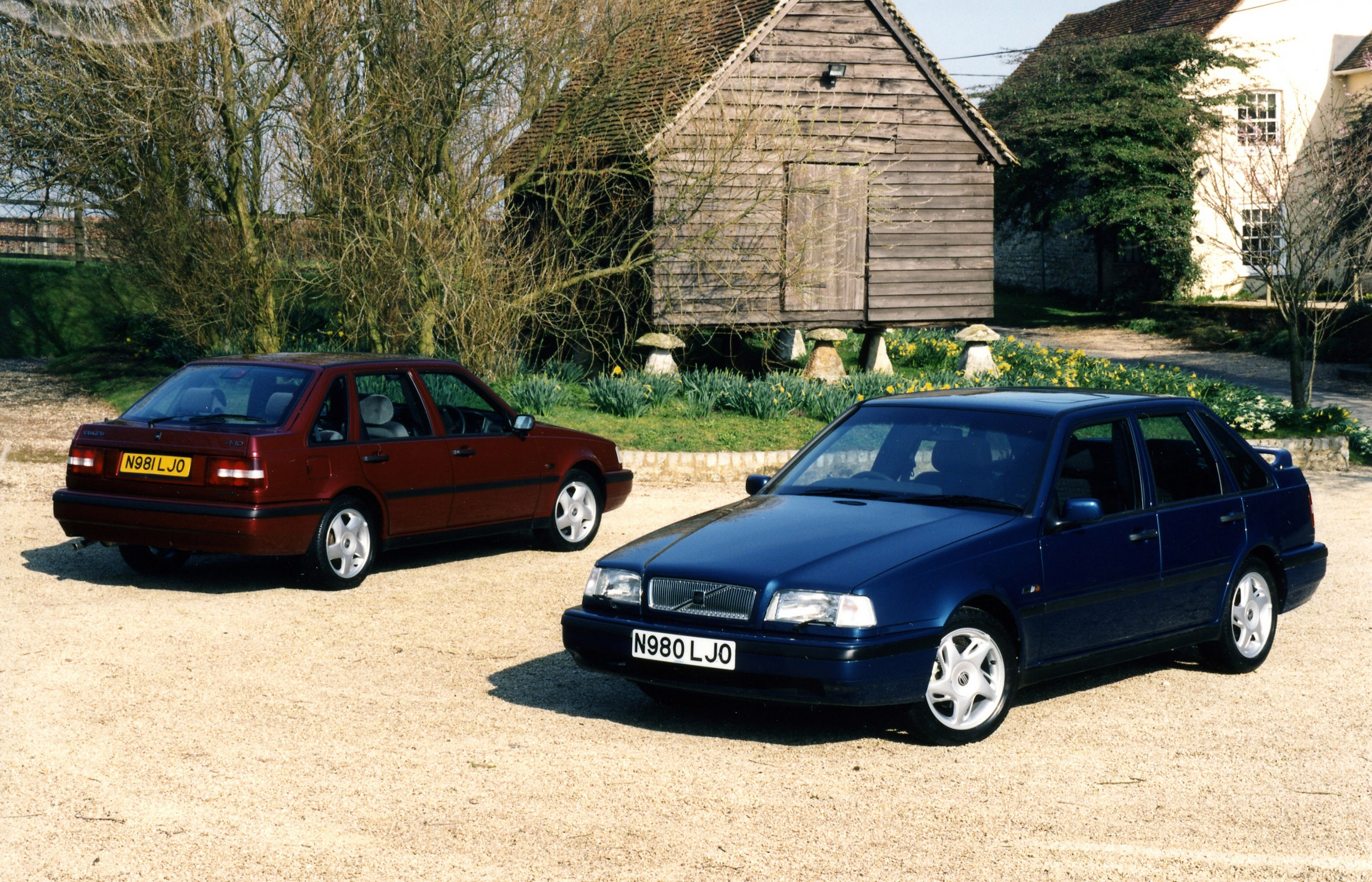 Volvo 440 LE and GS 1995