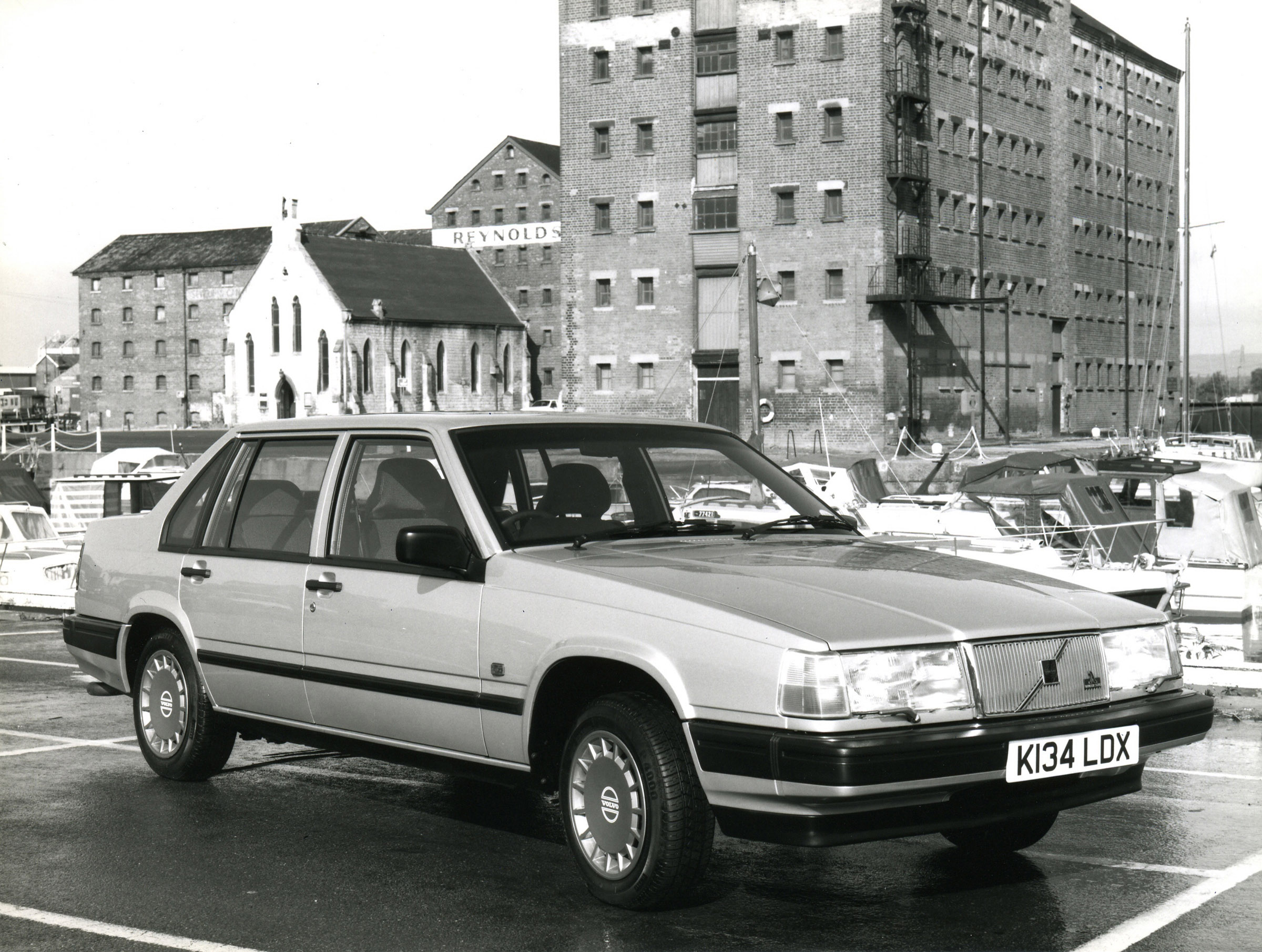 Volvo 940 saloon 1992