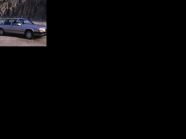 Volvo 960 Estate 1992 (1992) - picture 1 of 1