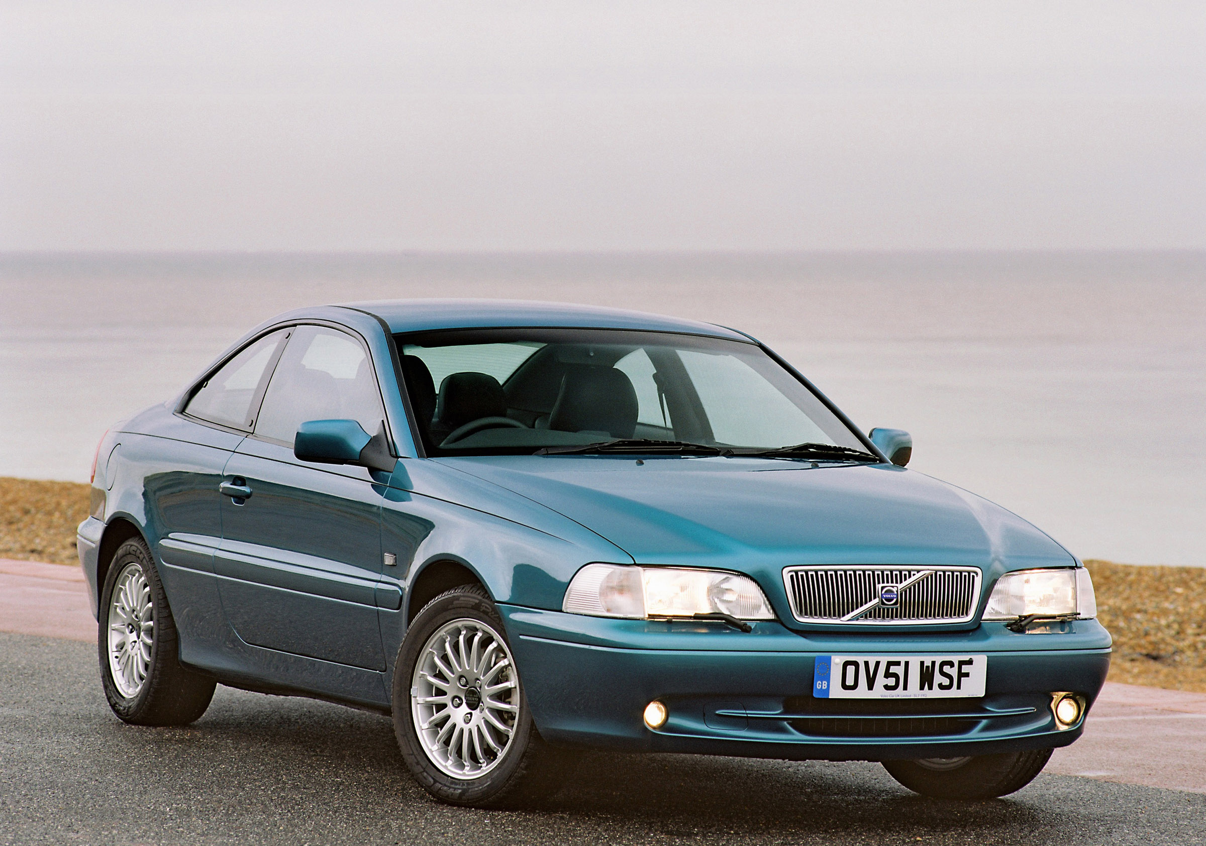 Volvo C70 2002