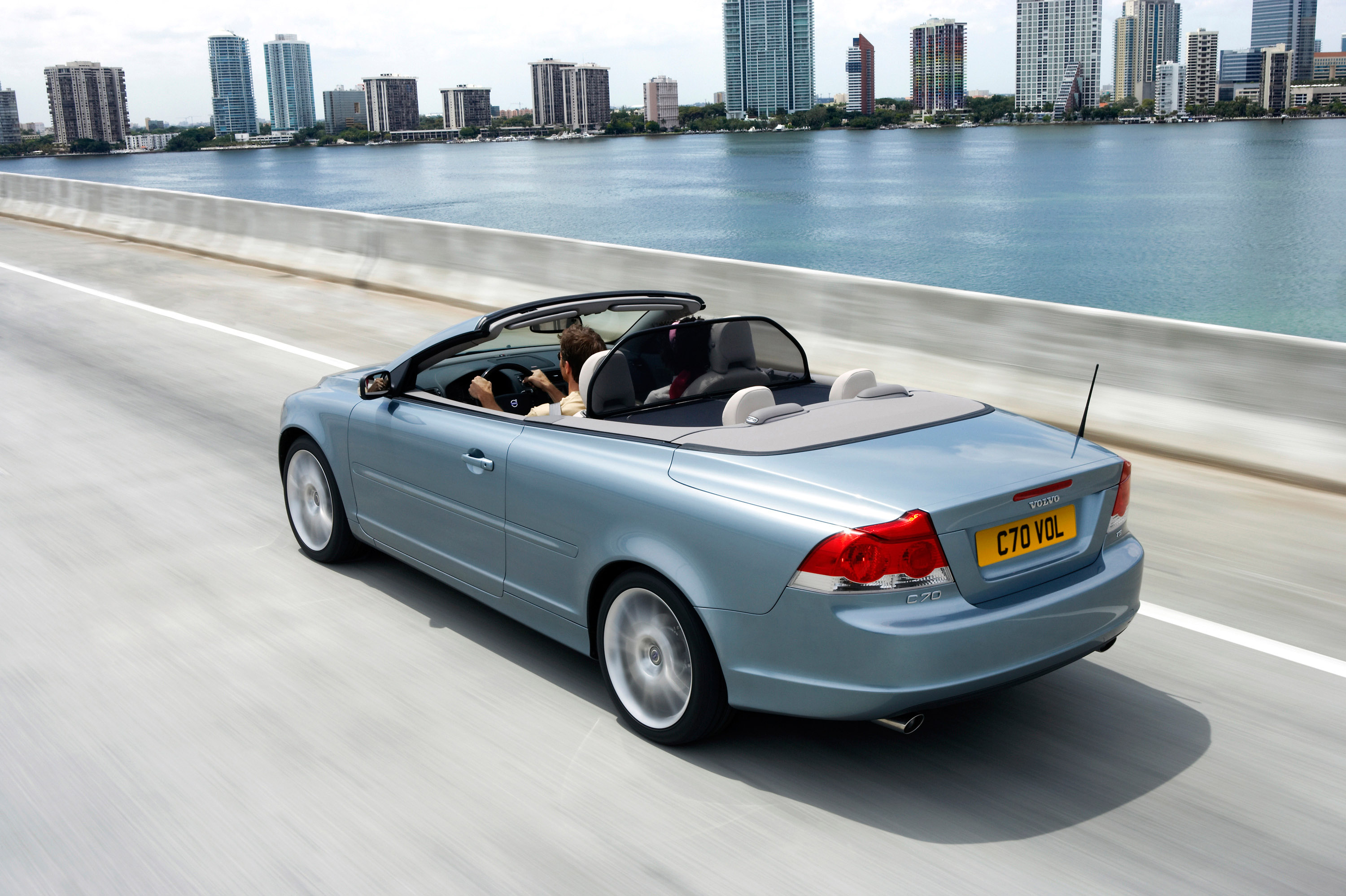 Volvo C70 2006