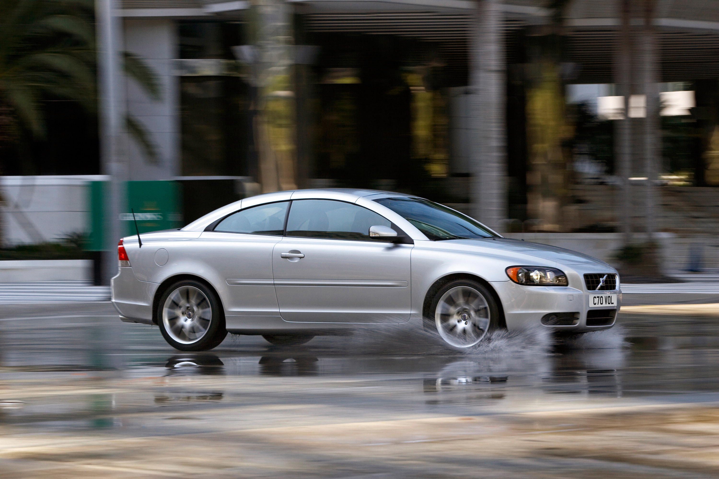 Volvo C70 2006