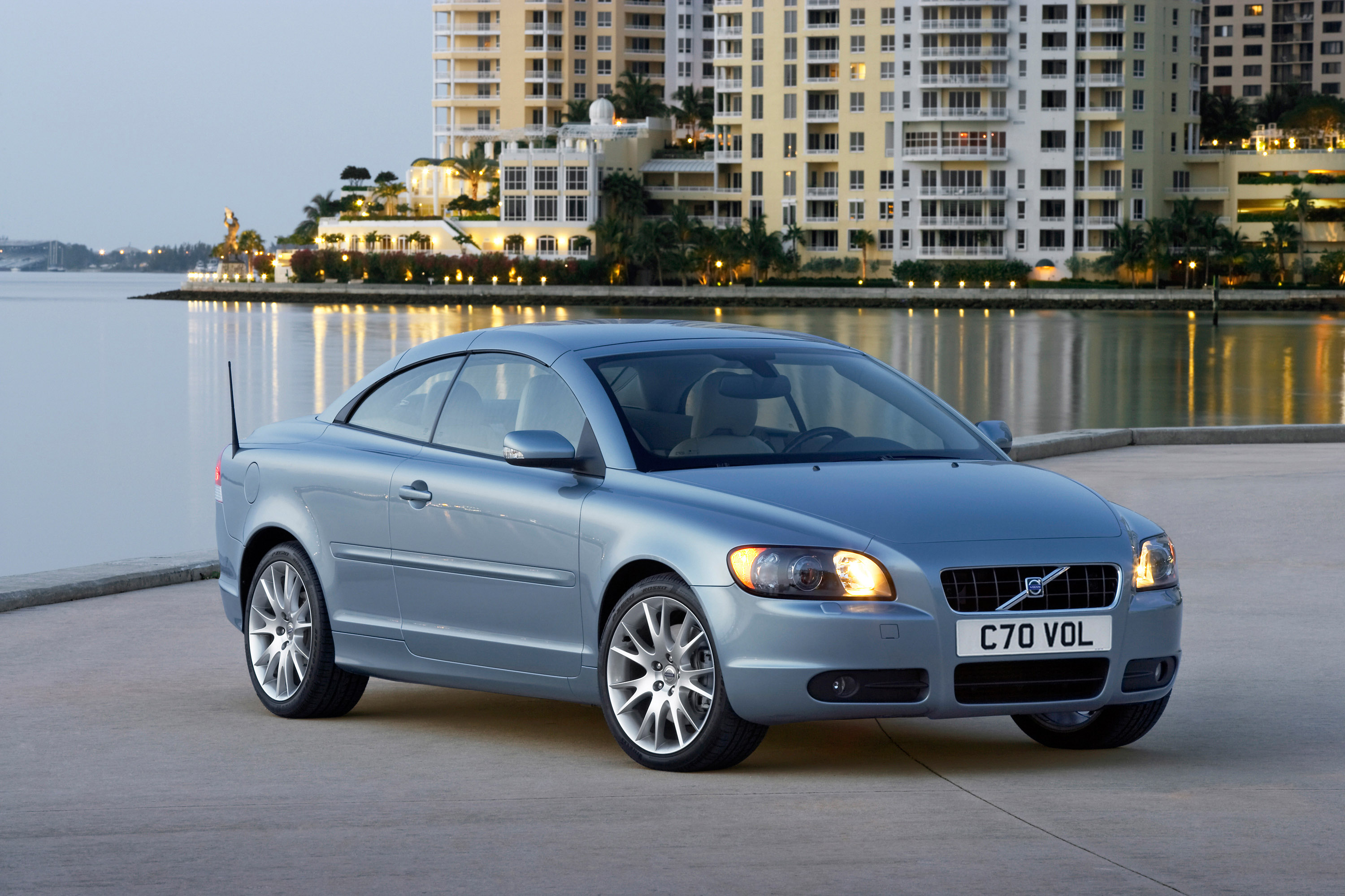 Volvo C70 2006