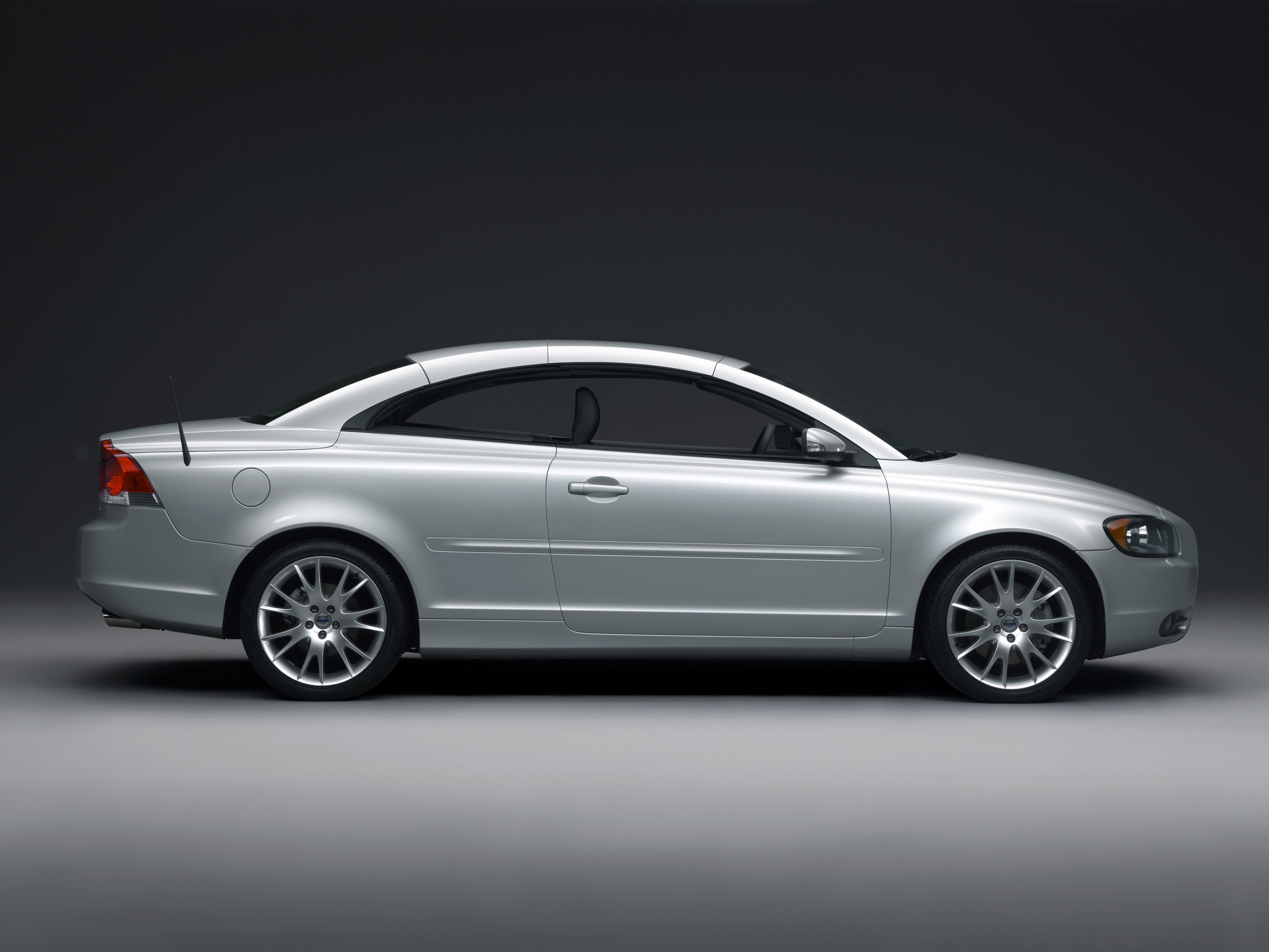 Volvo C70 Coupe and Convertible 2005