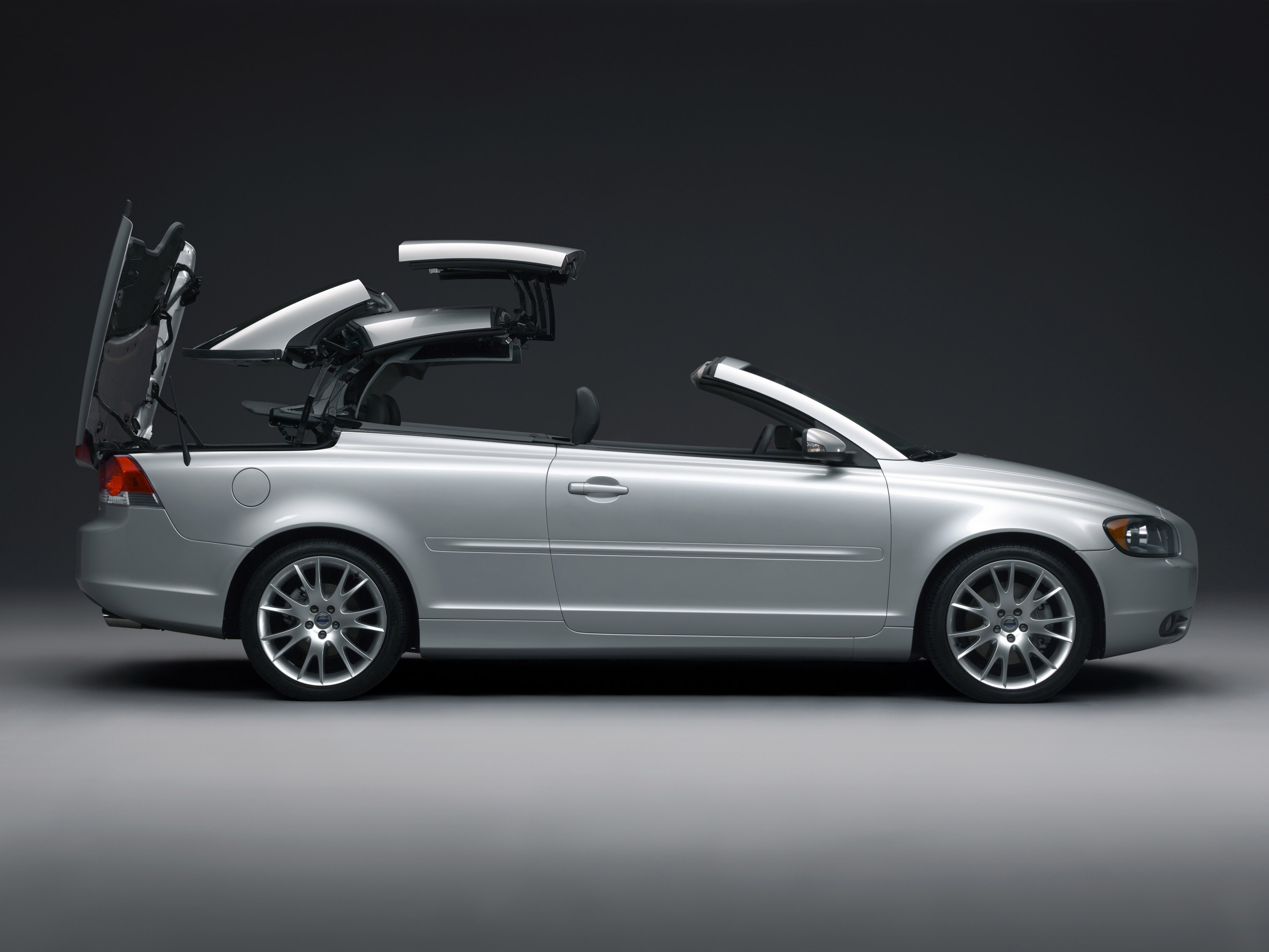 Volvo C70 Coupe and Convertible 2005