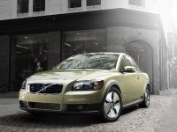 Volvo C30 1.6D DRIVe (2008) - picture 1 of 14