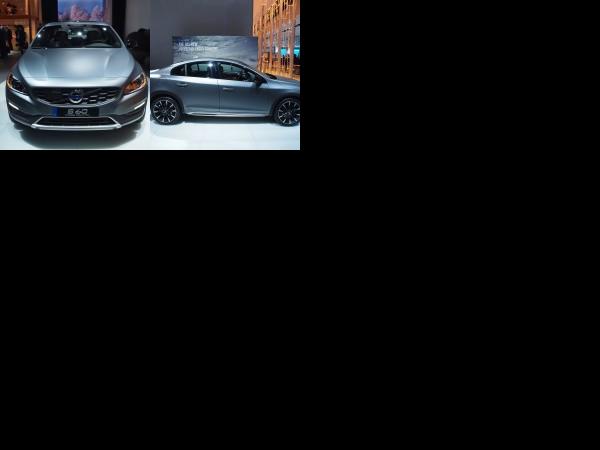 Detroit Volvo S60 Cross Country Detroit 2015 (2015) - picture 1 of 2