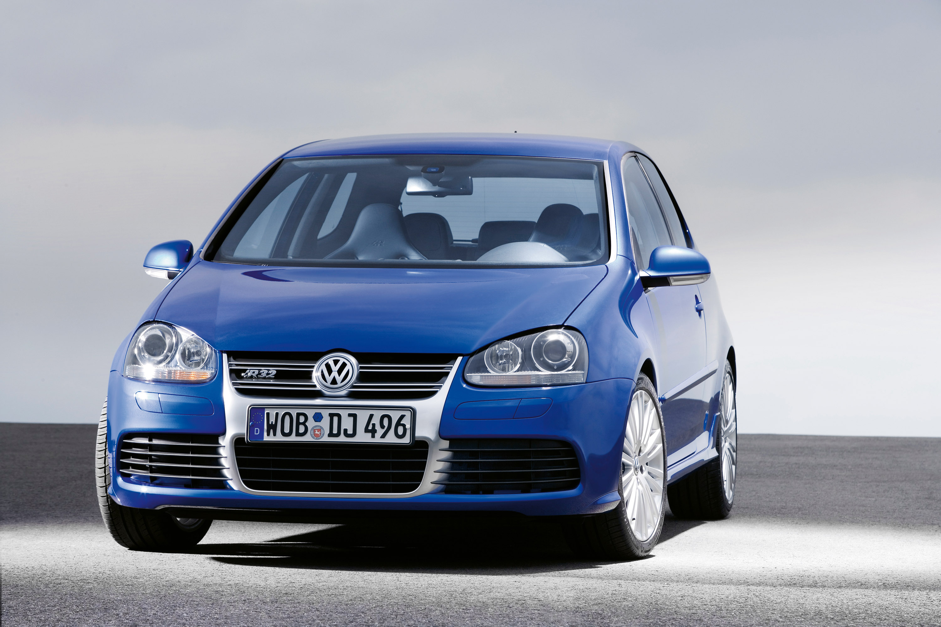 Volkswagen Golf R32