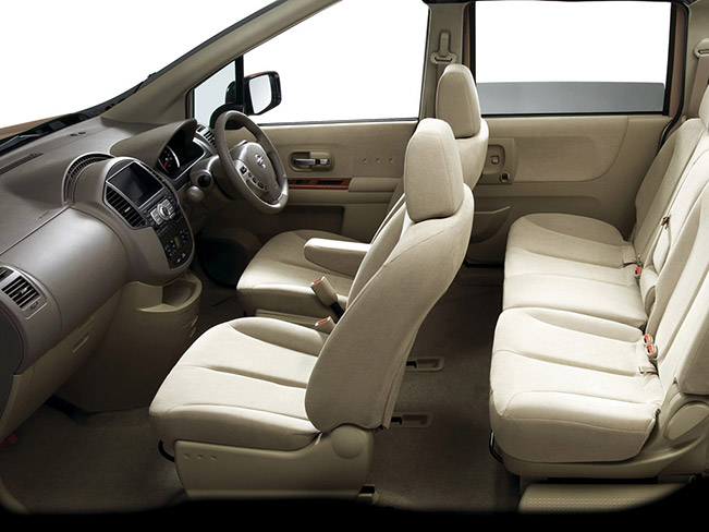 Nissan Lafesta Interior Nissan Lafesta Interior