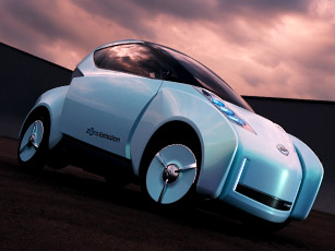 nissan land glider – car or a motorcycle?