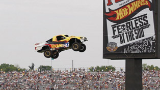 hot wheels - world record jump of 101.2 meters