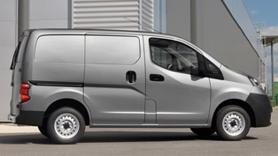 2011 nissan nv200