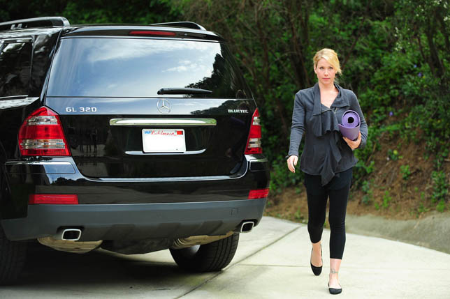Christina Applegate Christina Applegate GL 320 BlueTech
