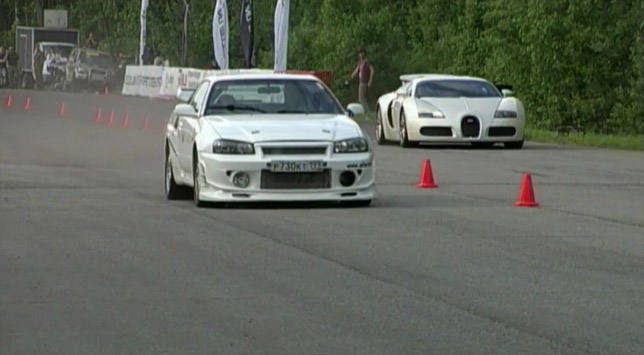 Bugatti Veyron vs Nissan Skyline GT-R R34 Bugatti Veyron vs Nissan Skyline GT-R R34
