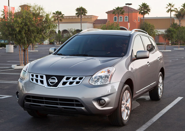 2011 Nissan Rogue 2011 Nissan Rogue - Front Angle