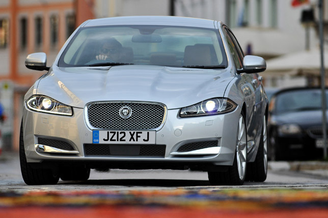 q2012 Jaguar XF SE Business and Sport 2012 Jaguar XF SE Business and Sport