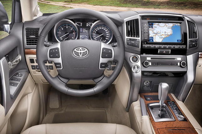 2012 Toyota Land Cruiser V8 2012 Toyota Land Cruiser V8 Interior